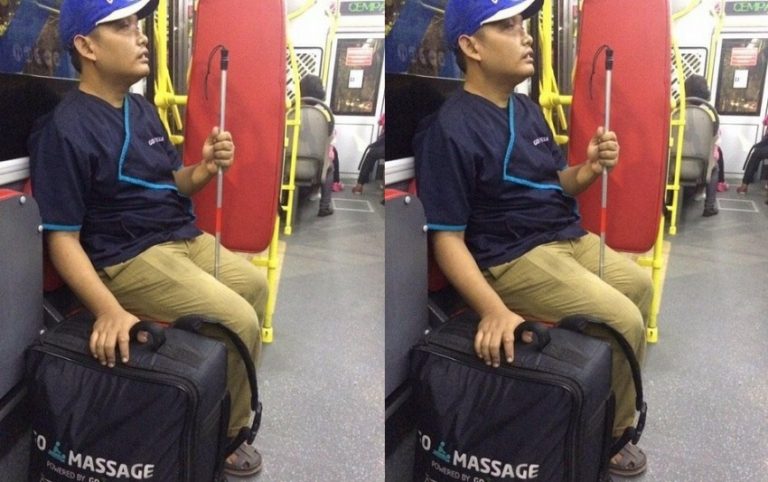Foto tunanetra naik busway ini sukses getarkan hati netizen semangat semoga lancar rejekinya 1