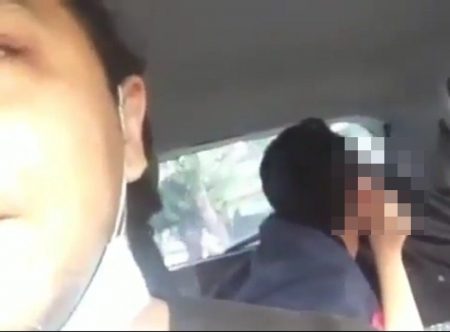 Tercyduk Kelakuan pasangan kekasih di dalam taksi online ini bikin geram moralnya kemanain 1