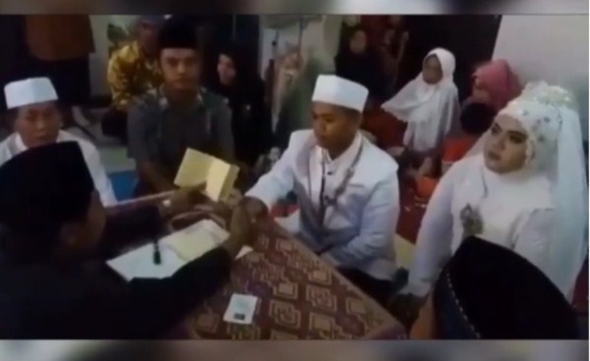 Terkocak! Saking senangnya usai berhasil ucapkan ijab kabul, mempelai pria lakukan hal mengejutkan