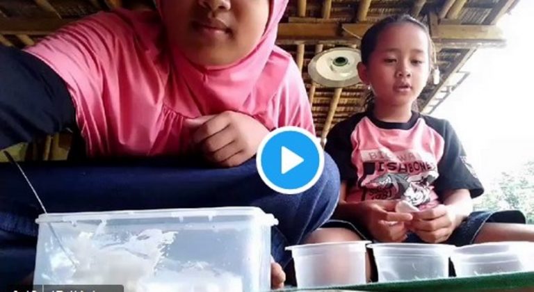 Bikin tutorial membuat slime akhir video dua gadis ini bikin pengen ketawa tapi kasihan