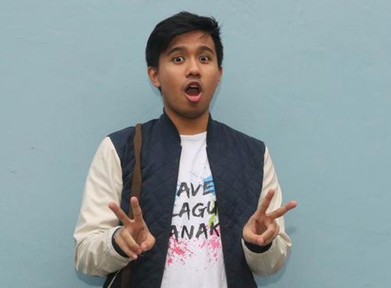 Gara gara materi lawakannya yang berlebihan Joshua Suherman dianggap lecehkan agama