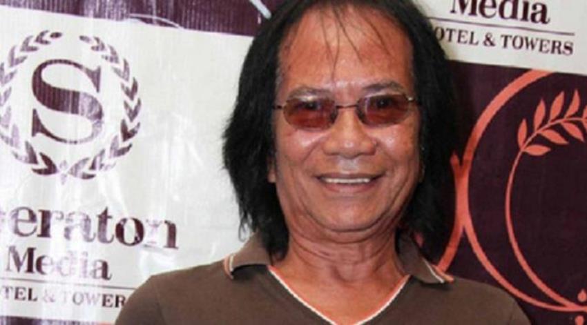 Penyanyi sekaligus gitaris Koes Plus, Yon Koeswoyo meninggal dunia