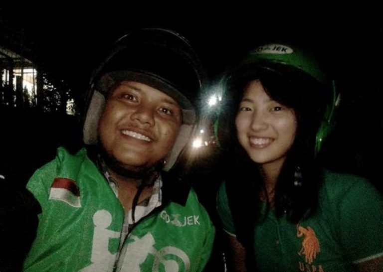 Dapat penumpang orang Jepang dan nggak bisa bahasa Indonesia driver ojol ini punya cara jitu buat jelasin perubahan jalur