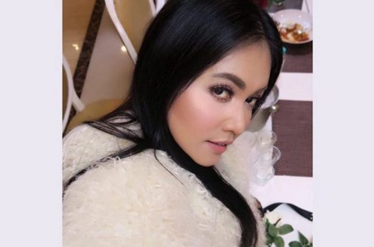 Kembali unggah foto seksi di medsos netizen ingatkan soal ini ke Denada