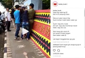 Labrak pelakor dan suami di pinggir jalan sampai adu jambak, istri sah malah dikasih bogem mentah