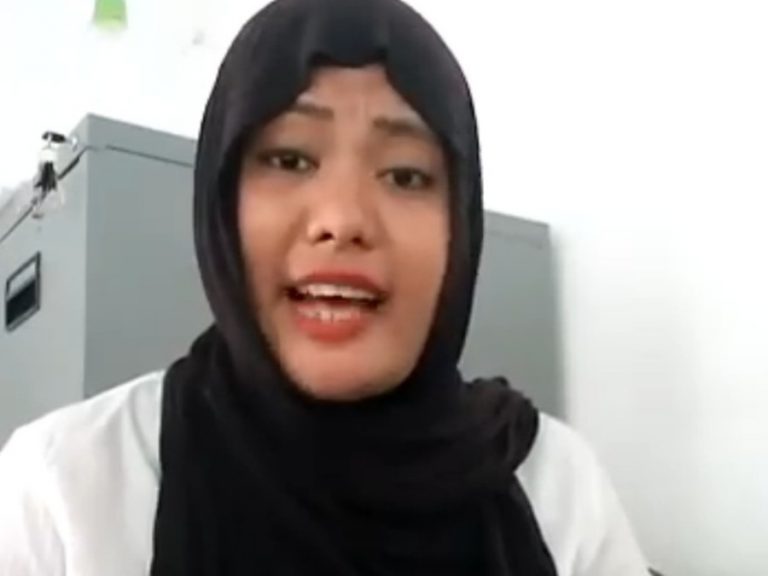 Parodi Puisi Sukmawati