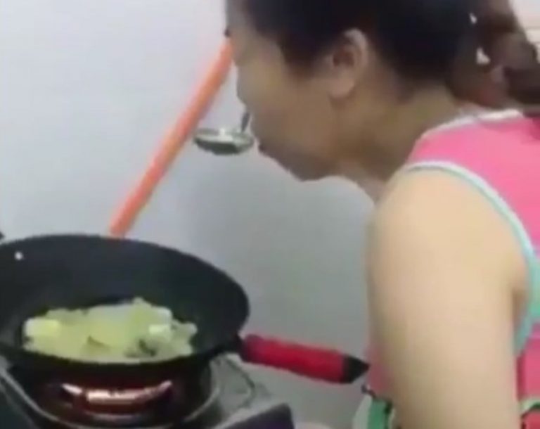Terkocak cara emak emak ini masak bikin ngakak dimasukan sekarung juga tetep aja gitu rasanya