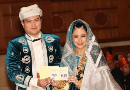 Dipersunting Indra Adithiya Chikita Meidy langsungkan pernikahan dengan Adat Minang