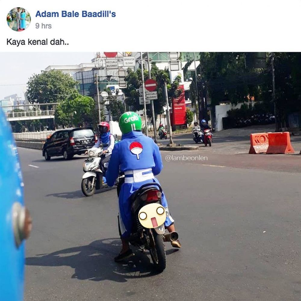 Gaya kocak driver ojek online bikin penumpangnya auto salah tingkah