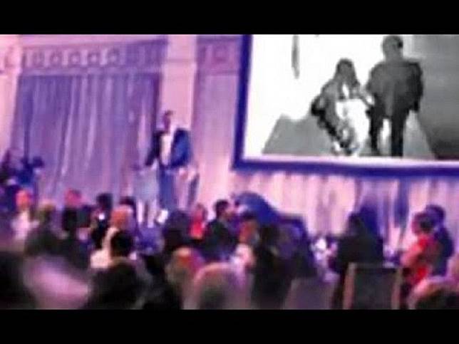 Putar video perselingkuhan istri saat resepsi pernikahan