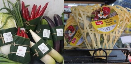 Kurangi sampah plastik supermarket di Bali gunakan daun pisang untuk bungkus makanan