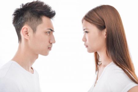 Tanda pasangan tidak bahagia dalam hubungan