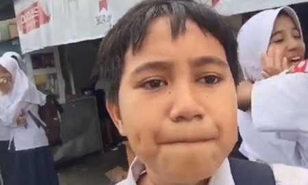 Viral video bocah SMP yang sebutkan jika gempa berpotensi libur bukan berpotensi tsunami