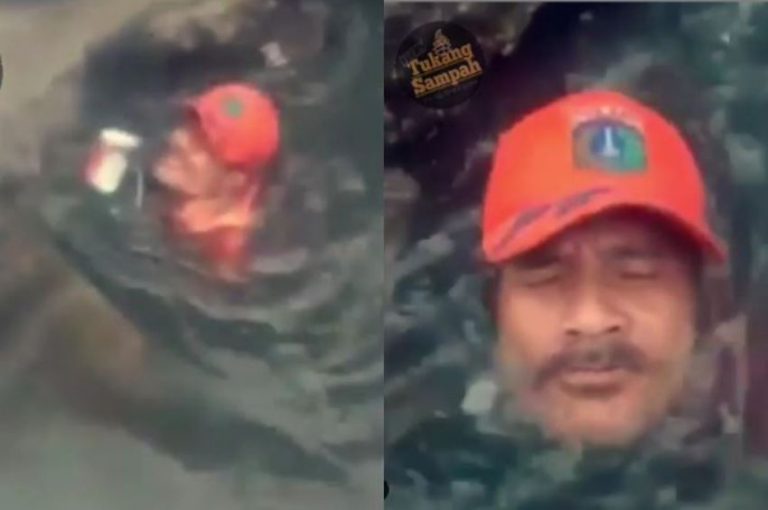 Demi punguti sampah yang menyumbat anggota PPSU rela menyelam di selokan kotor