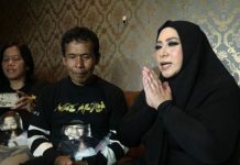 Penuh haru, mantan asisten Nike Ardilla bertemu Melly Goeslaw usai 20 tahun tak berjumpa