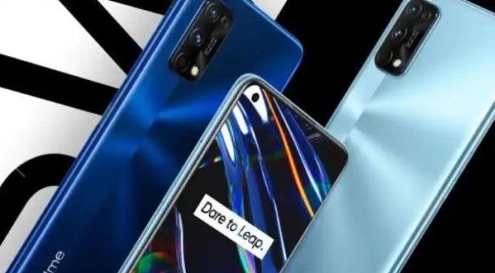 Realme Q3s