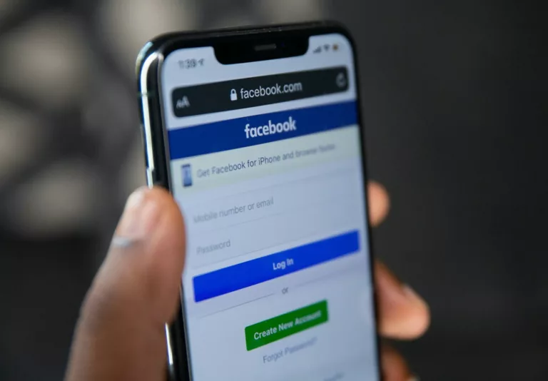 Aplikasi Download Story Facebook